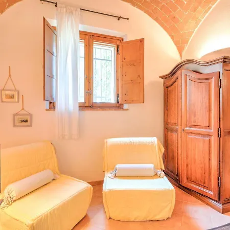 Casa de Férias With Pool And Spacious Park A Few Kilometres From Montepulciano Binami