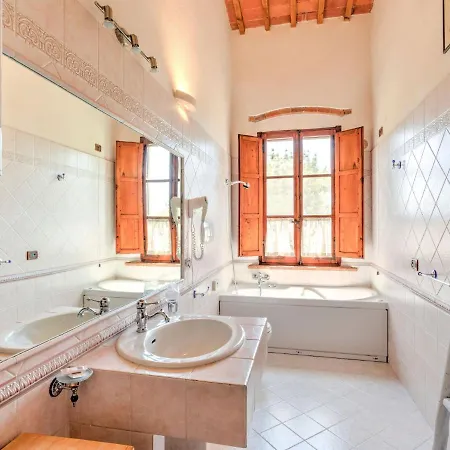 Casa de Férias With Pool And Spacious Park A Few Kilometres From Montepulciano