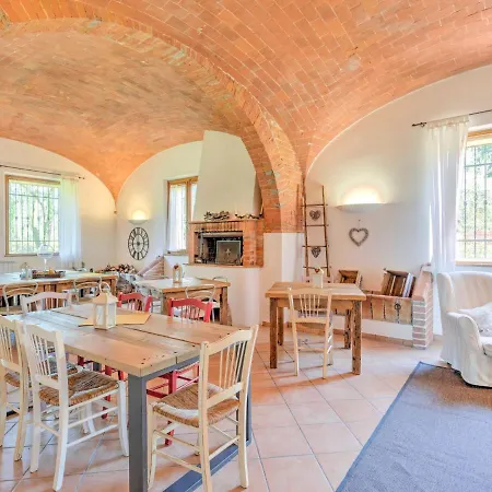 With Pool And Spacious Park A Few Kilometres From Montepulciano Binami