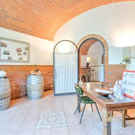 With Pool And Spacious Park A Few Kilometres From Montepulciano Binami